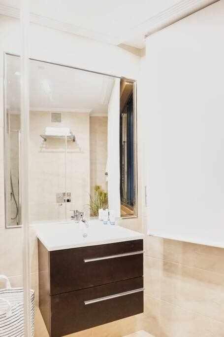 Apartamento Mariscal Pontevedra Luaran gambar