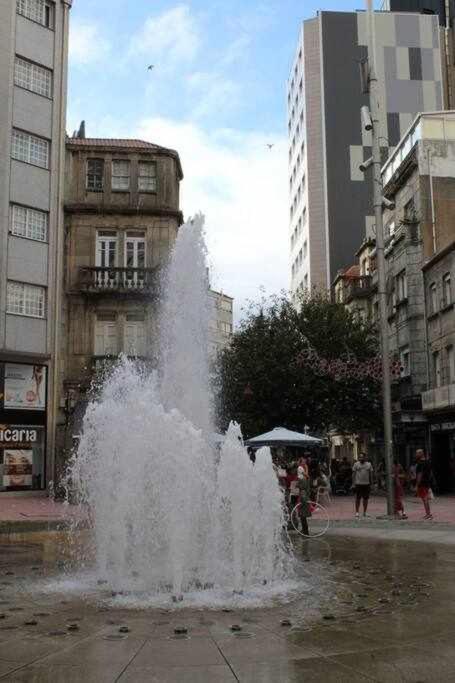 Apartamento Mariscal Pontevedra Luaran gambar